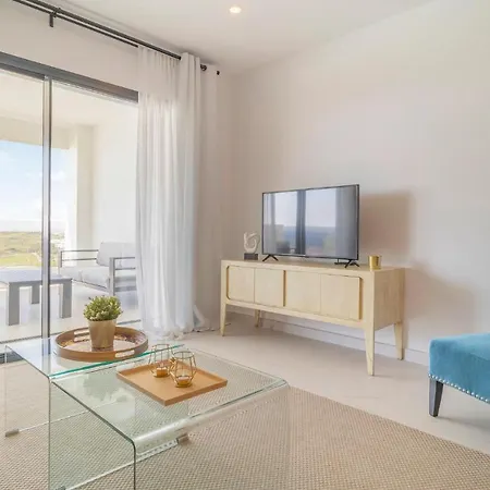 Nice In With 2 Bedrooms, Outdoor Swimming Pool And Swimming Pool 에스테포나