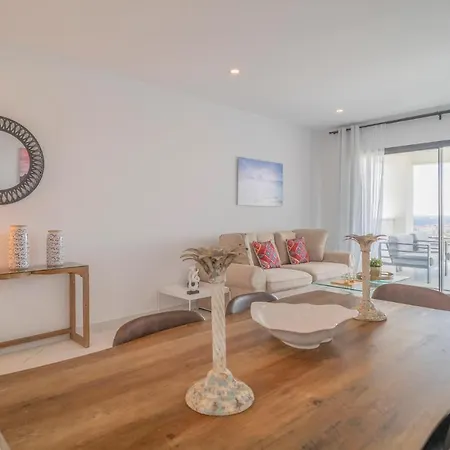 Nice In With 2 Bedrooms, Outdoor Swimming Pool And Swimming Pool